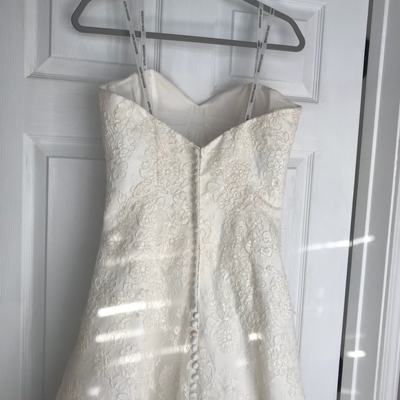 Justin Alexander Wedding Dress - street size 4 - Picture 6 of 8